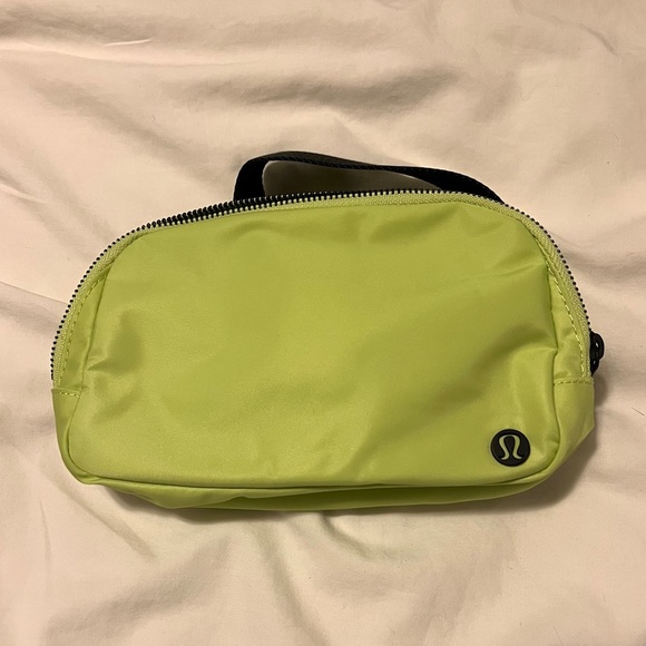 lululemon athletica Bags Nwot Lululemon Everywhere Belt Bag Poshmark